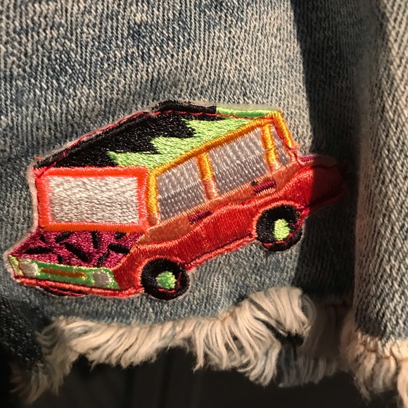 Adorable Tucker and Tate denim shorts - Picture 5 of 5